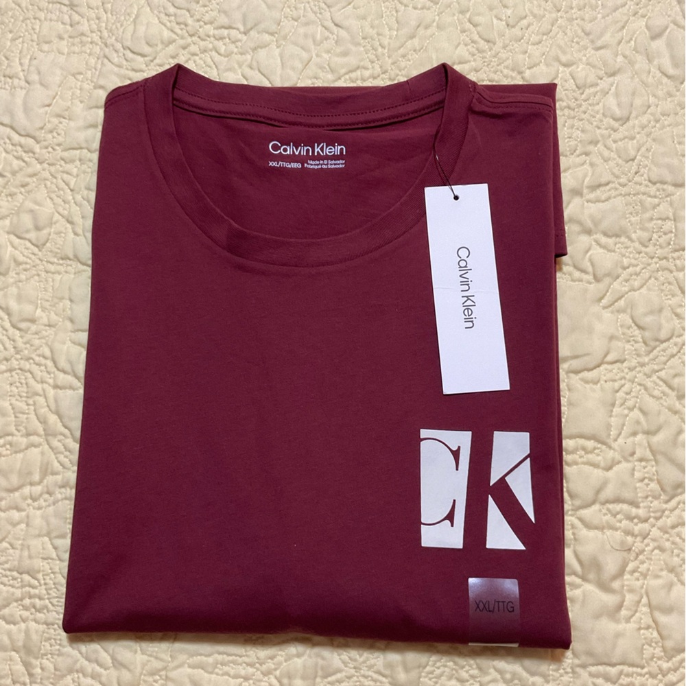 Calvin Klein Men's Burgundy top